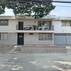 https://casa-de-andy-vip.cali-hotels.com